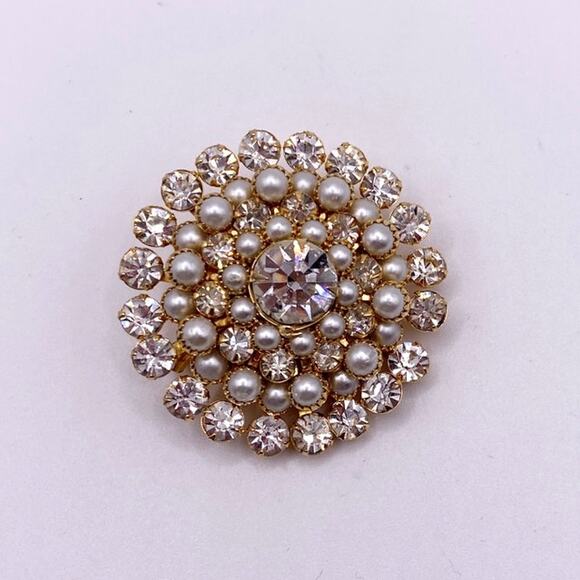 Judy Lee Faux Pearl and Rhinestones Roseta Brooch - Picture 2 of 5